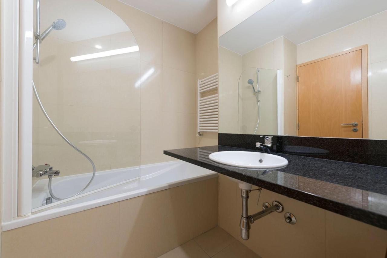 Lovelystay - Oporto Beach Apartment With 2 Free Parking Spots Matosinhos  Exteriör bild