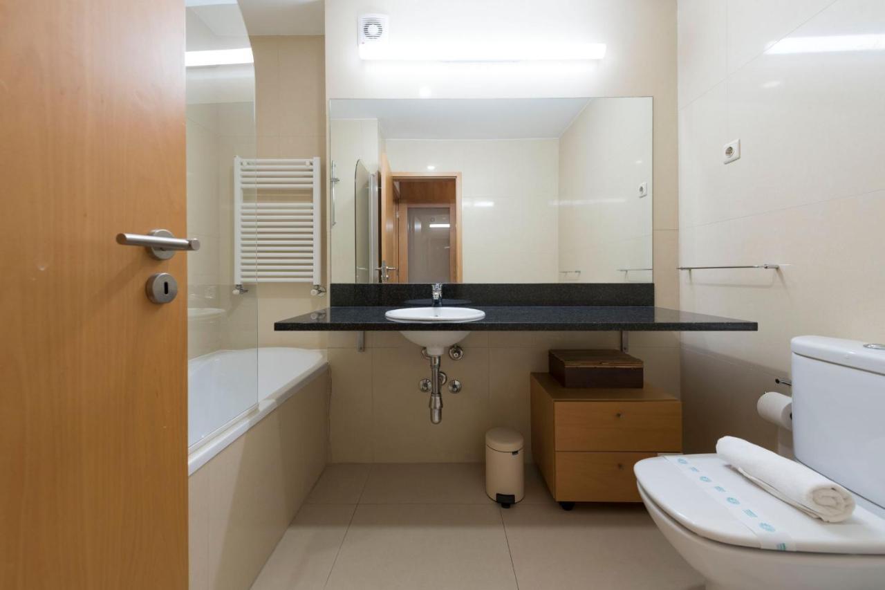 Lovelystay - Oporto Beach Apartment With 2 Free Parking Spots Matosinhos  Exteriör bild